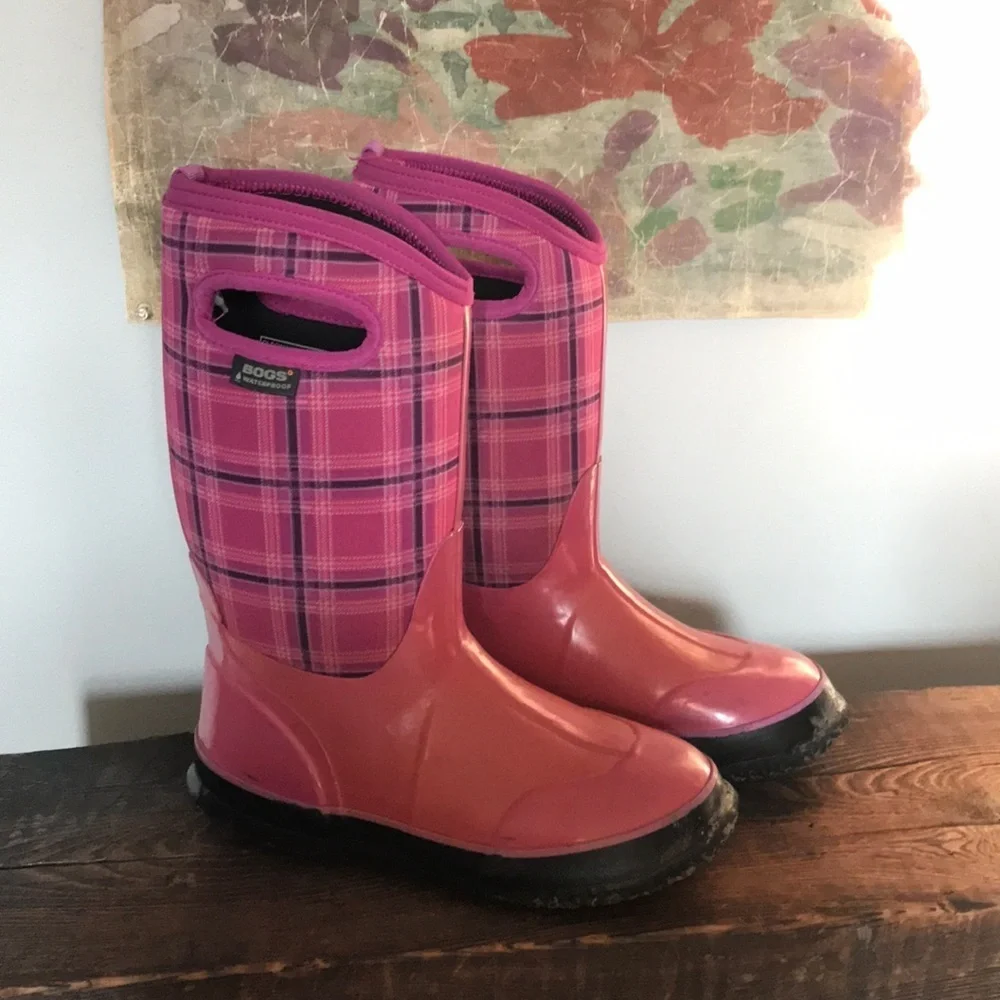 Bogs Winter Plaid Waterproof Boots Size 4